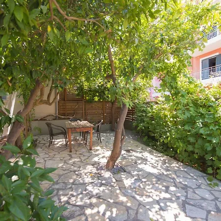 Apartment Casa Dina *