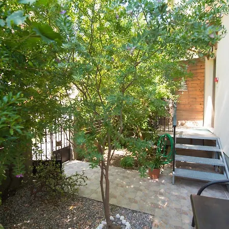 Lejlighed Casa Dina *